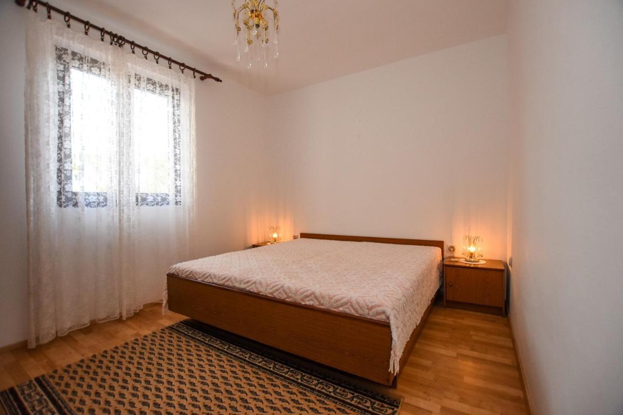 Apartments Luce - Family Friendly & Parking Паг Экстерьер фото