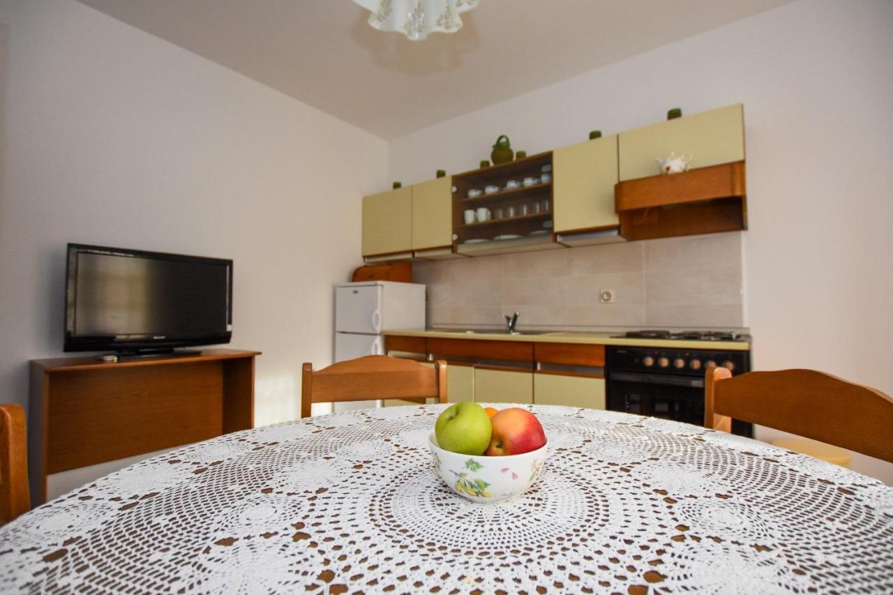 Apartments Luce - Family Friendly & Parking Паг Экстерьер фото